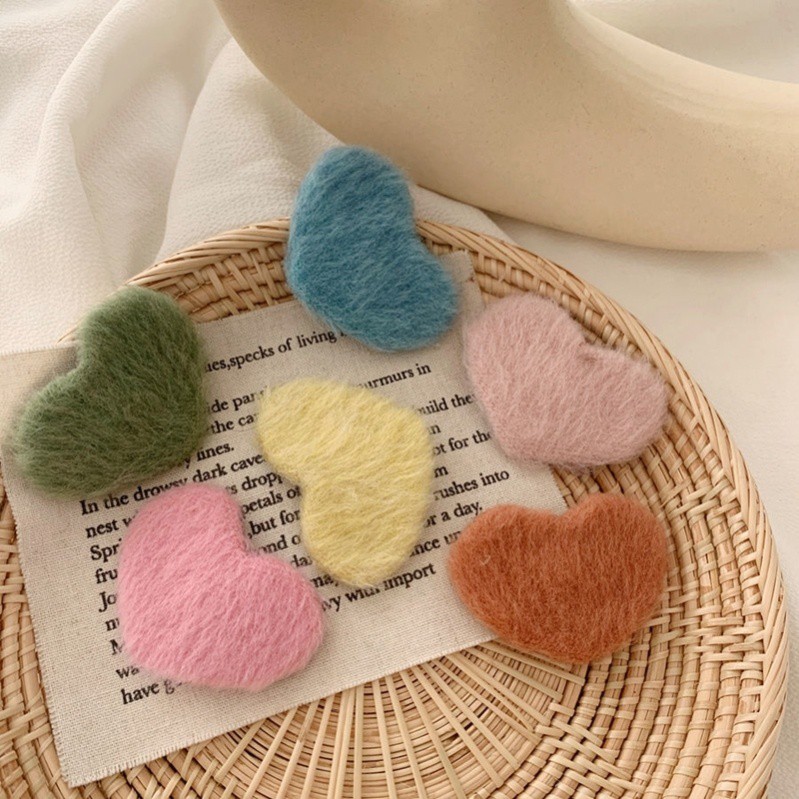 Kẹp Tóc Bấm Hình Trái Tim Vải Lông Nhung Heart Hairpin