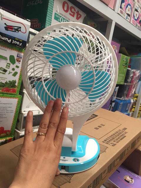 Quạt tích điện có đèn LED MINI FAN M-5580