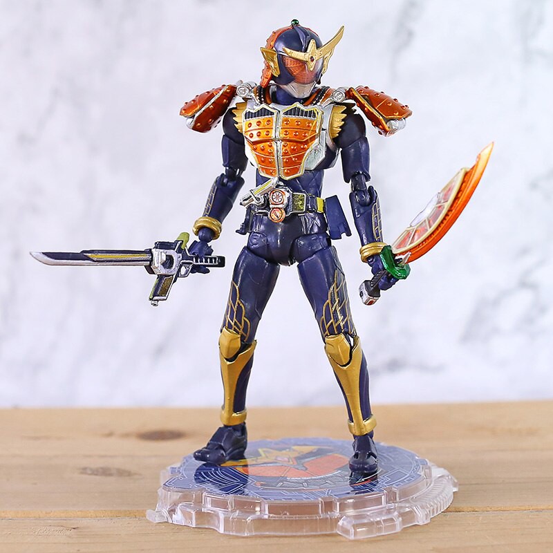 Mô Hình Nhân Vật Kamen Rider Màu Cam
