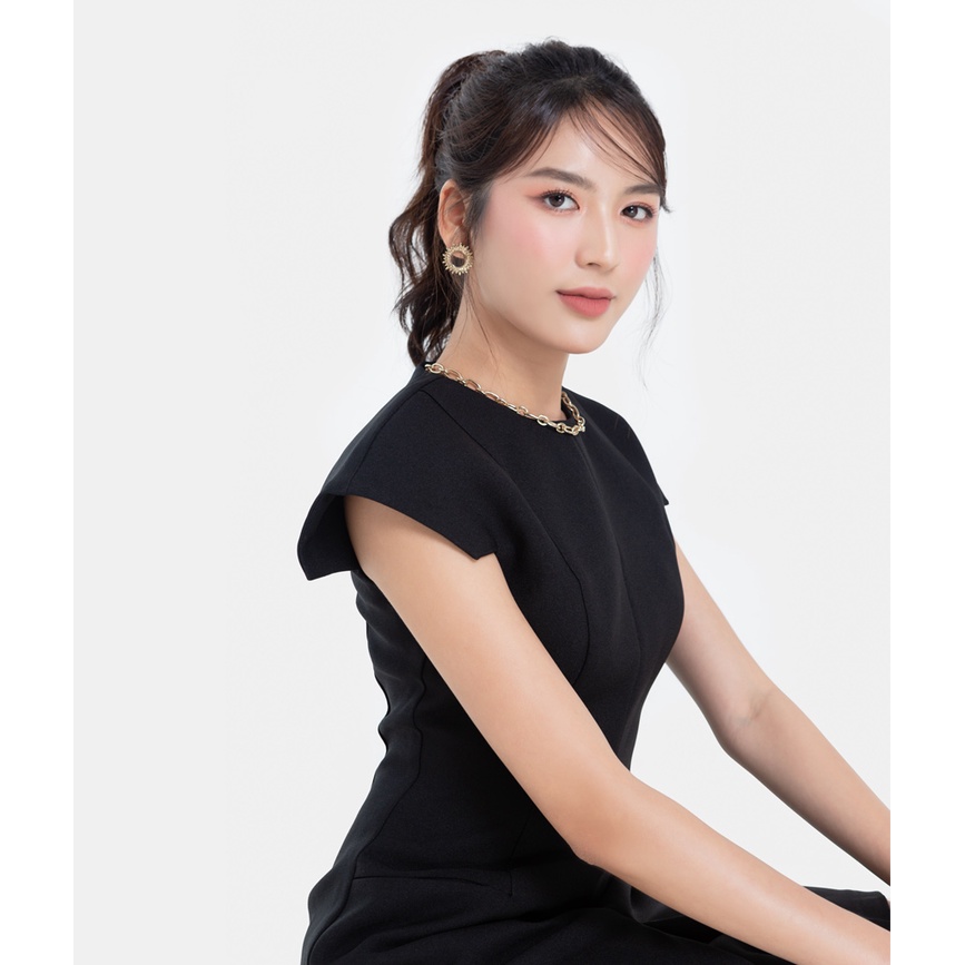 Đầm nữ trơn mini HNOSS tay ngắn vuông phối túi HNDLU020