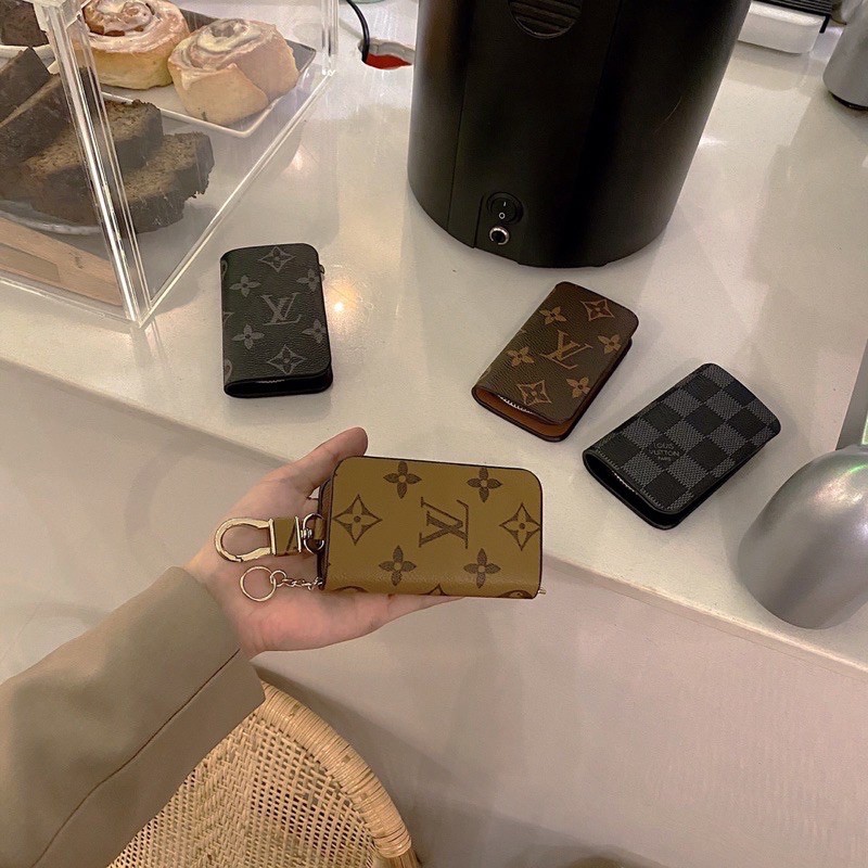 Móc khoá lv hàng đẹp cho cả nam và nữ