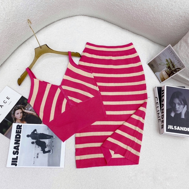 SET BỘ 2 DÂY CHÂN VÁY DÁNG DÀI LEN MONGTOGHI KẺ HỒNG SIÊU HOT