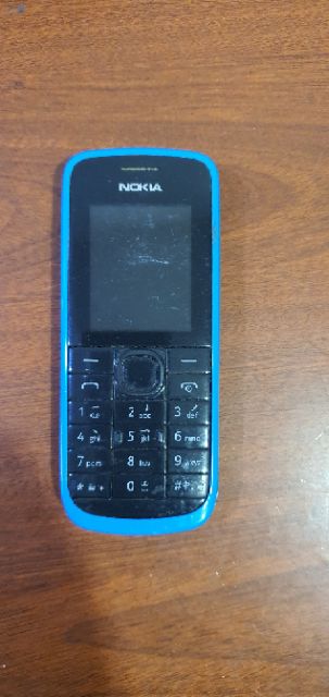 Điện thoại nokia 109 kèm pin sạc cũ