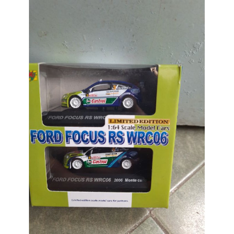 Bộ 2 xe Cm's tỉ  lệ  1:64 - Ford Focus số 3 &amp; 4 , hàng nội địa Nhật Bản  , hiếm rẻ