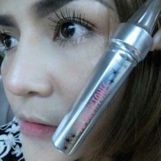 Mascara 3D Brow Tones dày và cong mi