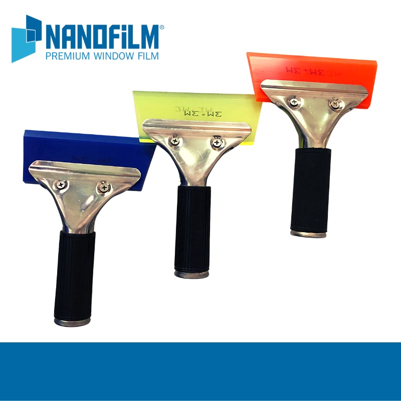 Dụng cụ dán phim cách nhiệt, gạt đẩy phim cách nhiệt.