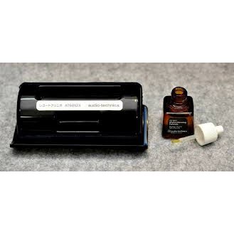 Chổi lau đĩa than và nước rửa kim, đĩa than của thương hiệu Audio-Technica