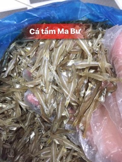 Cá cơm tẩm.