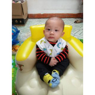Phao thú tập ngồi cho bé.