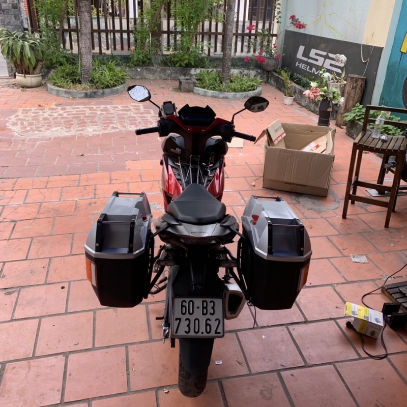 Baga hông Givi cho xe Winner X/ Winner V1