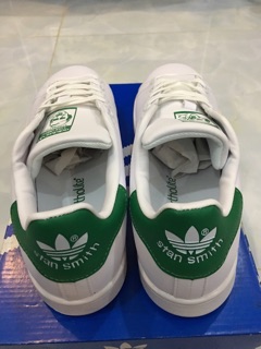 Giày Sneaker Stansmith gót xanh lá. 