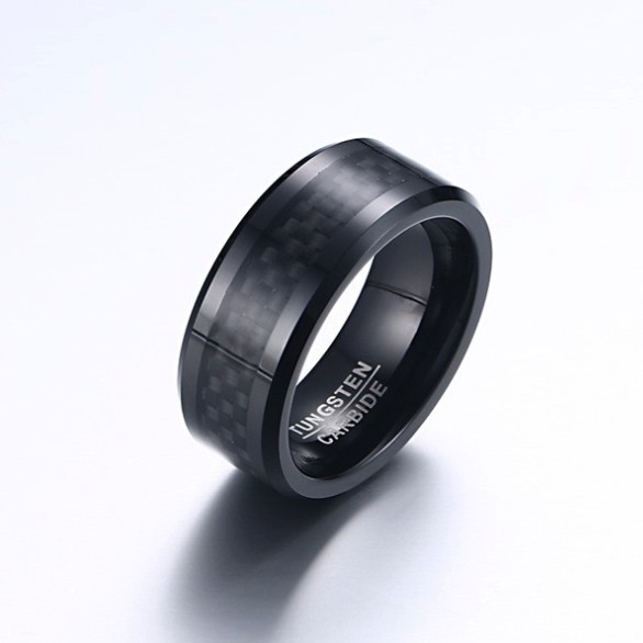 Nhẫn đen chất liệu vonfram cao cấp rất bền và chống trầy xước bề mặt