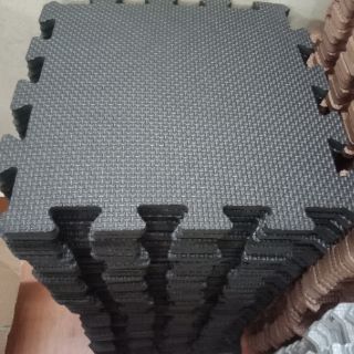 Thảm xốp trải sàn 30x30 ko mùi có lỗi - giao màu ngẫu nhiên