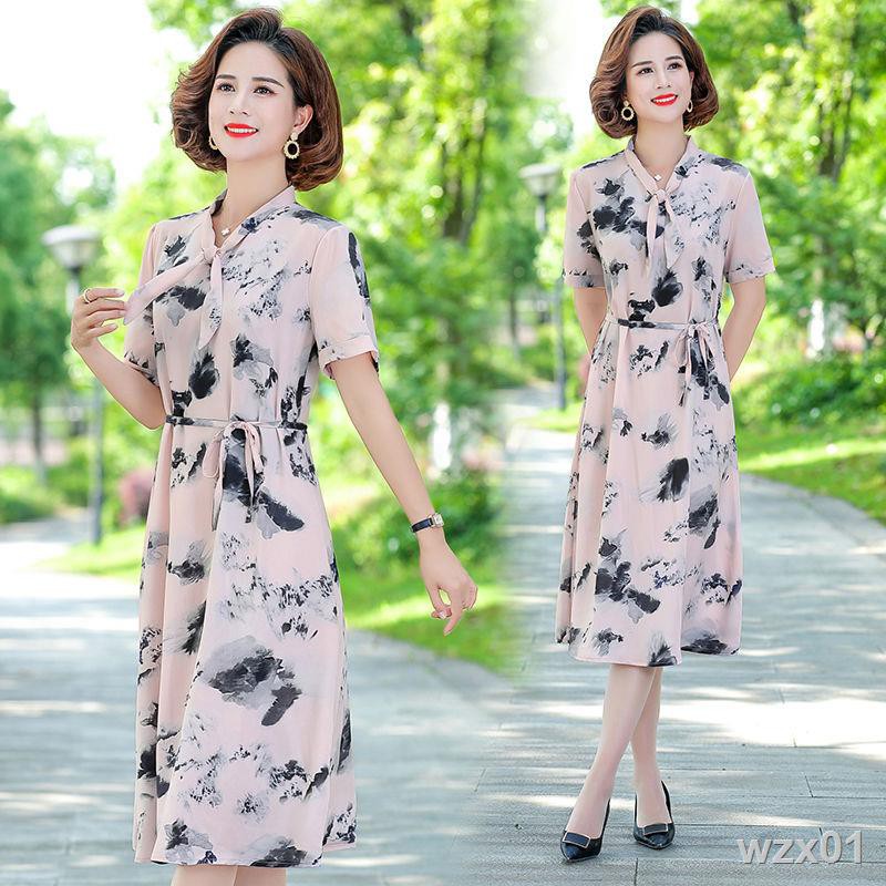 Váy hè nữ tay ngắn cho mẹ phong cách phương tây cho phụ nữ trung niên và cao tuổi từ 40 đến 50 tuổi váy dài vừa phải và