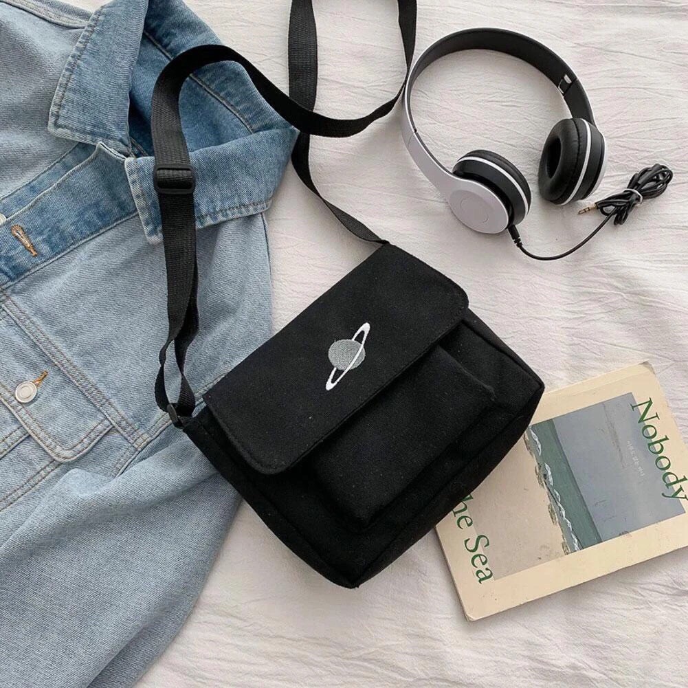 [ SALE] Túi đeo chéo hình trái đất đa năng phong cách thời trang cho giới trẻ
