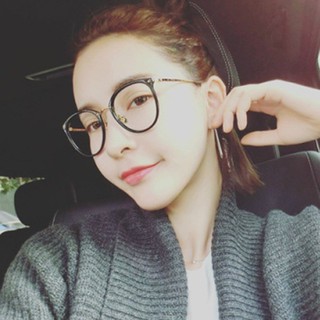Mắt kính giả cận phong cách retro