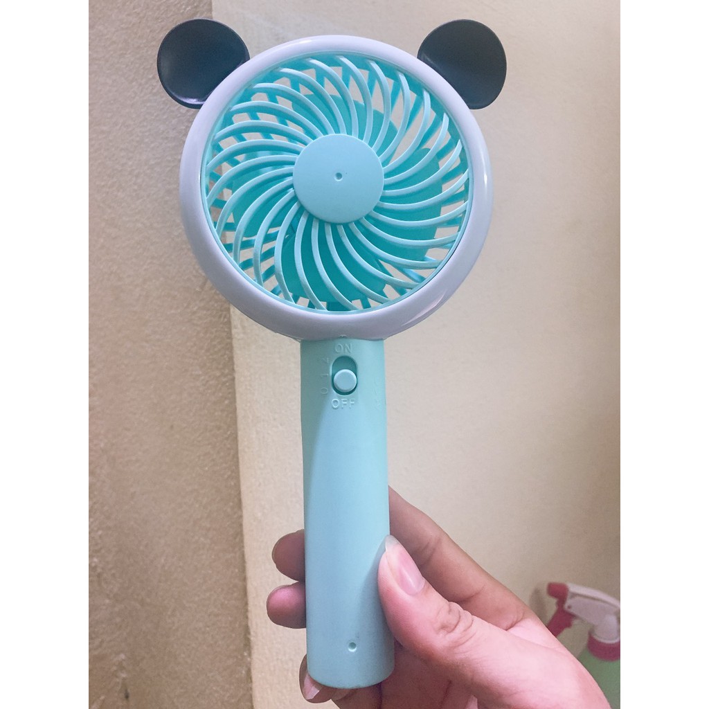 QUẠT mini CẦM TAY TÍCH ĐIỆN SIÊU HÓT 2020 MÃ 05 | BigBuy360 - bigbuy360.vn