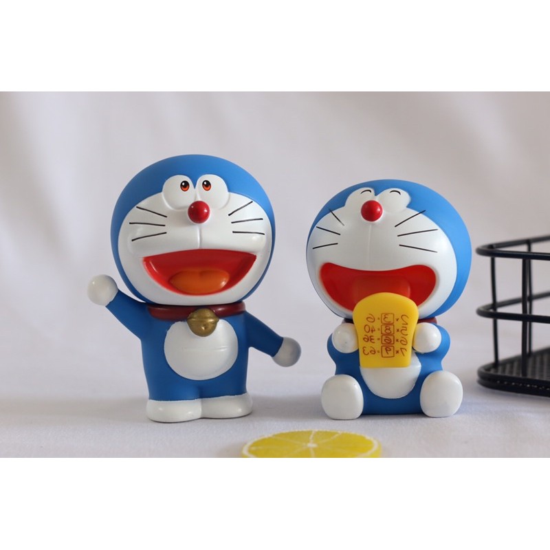 Mô Hình Tặng Kèm Miếng Dán Đế Doremon Doraemon