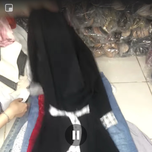 Đầm giao khách