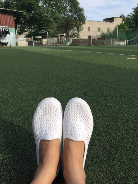 Giày nhựa cho nữ