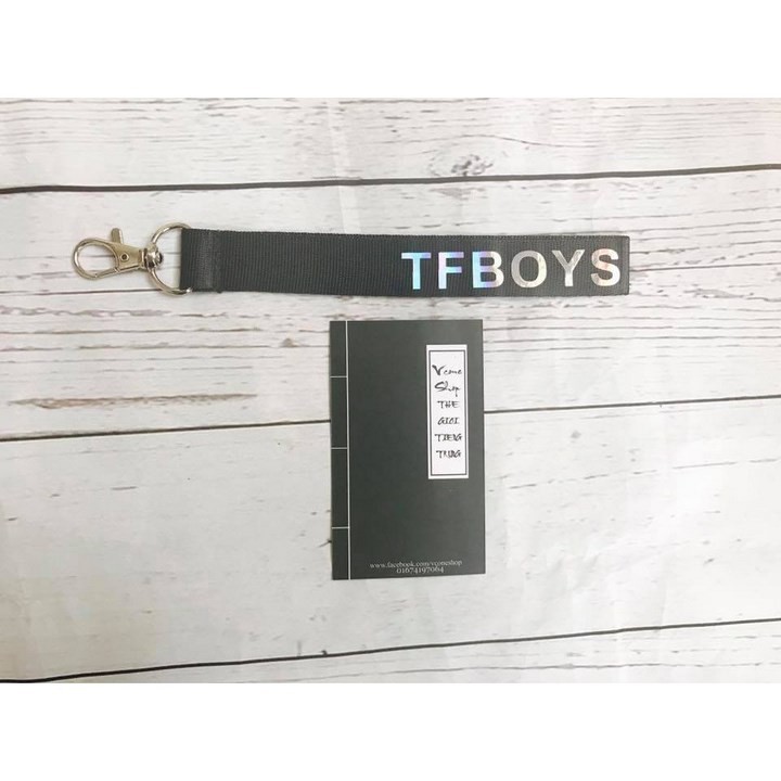 Nametag tfboys strap tfboys hologram, phong cách hàn quốc