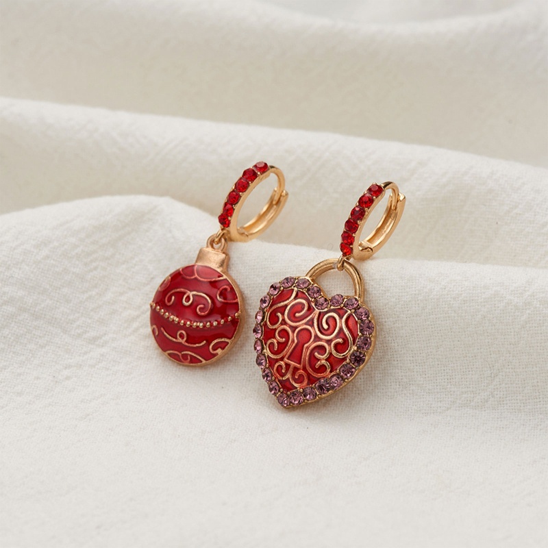 Đôi Khuyên Tai Tròn Đính Đá Hình Trái Tim Thời Trang Cho Nữ