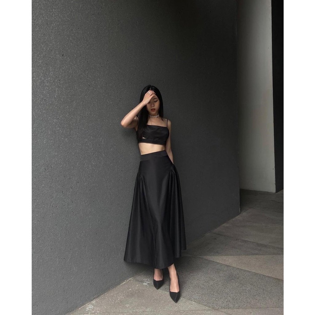 Chân váy nylon dáng dài màu đen, là min - NYLON RUFFLE MIDI SKIRT - BLACK