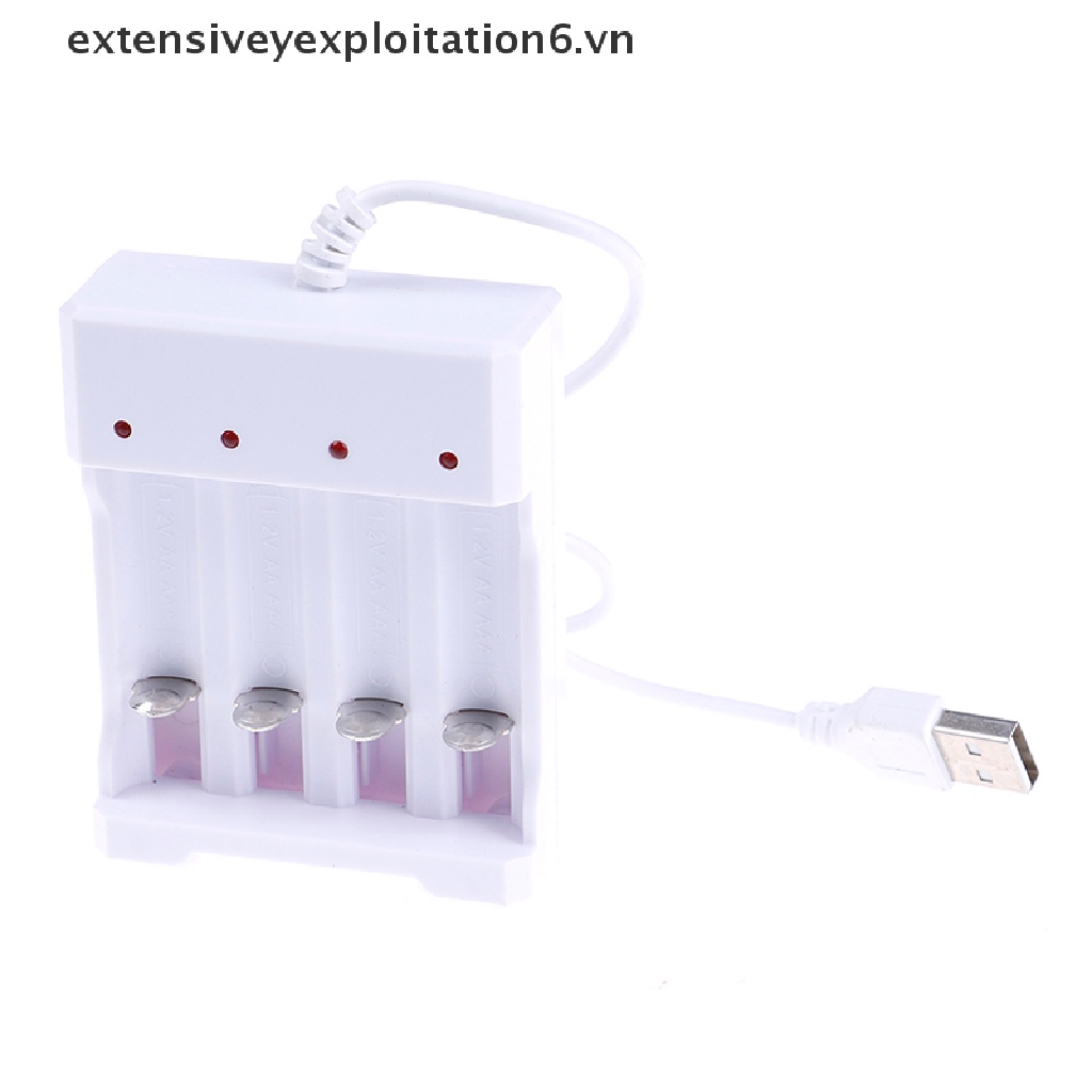 Bộ sạc pin ra 4 cổng USB thông dụng