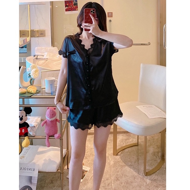 Đồ Ngủ � Sét Bộ Pijama Lụa Tay Ngắn-Quần Đùi Tiểu Thư Phối Ren Dễ Thương  Chất Liệu Satin
