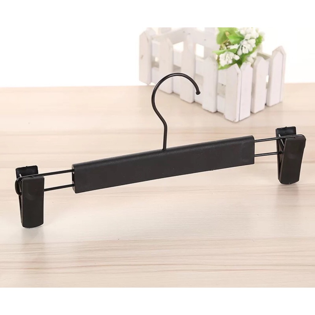 Móc Kẹp Váy Quần Nhựa Đen 29cm ( Bộ 5 móc )