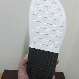 Dép Lv trắng