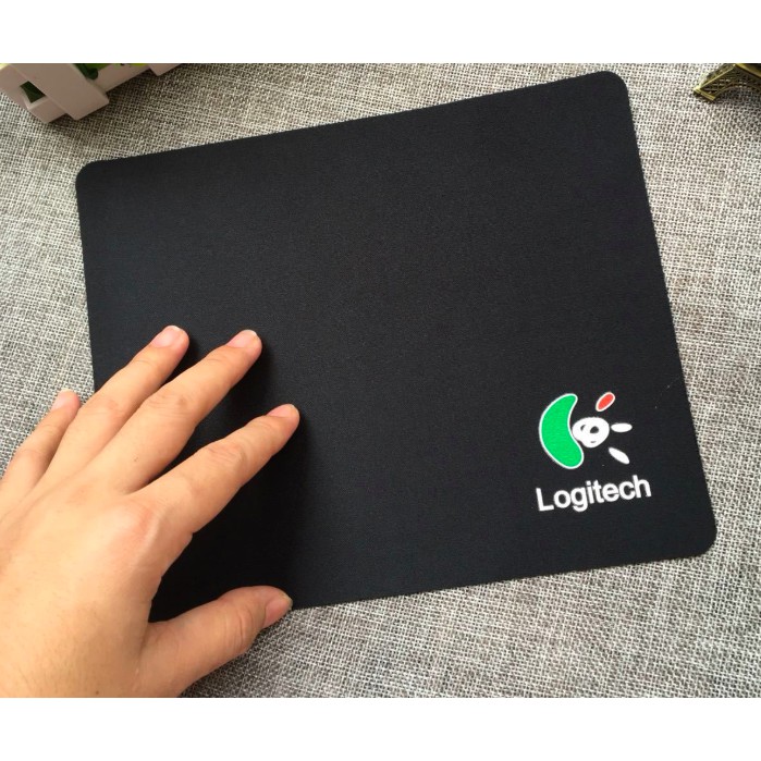 Miếng lót chuột Logitech giá siêu rẻ (22 x 18cm) LOTCHUOT580