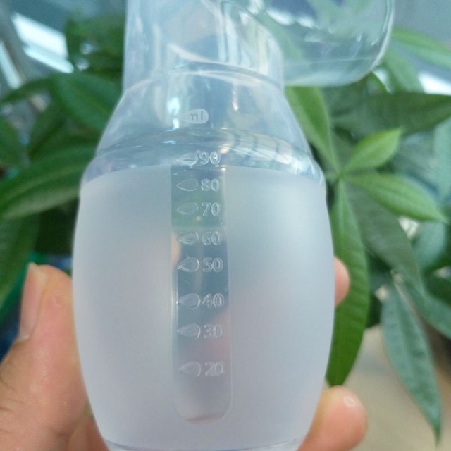 Cốc hứng sữa, phếu hứng sữa silicon Cmbear 90ml không chứa BPA an toàn cho mẹ