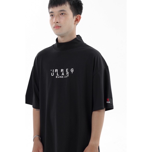 Áo thun unisex Zune.zx tay lỡ cổ tròn đen trắng in chữ form rộng, Irregular Highneck Tee