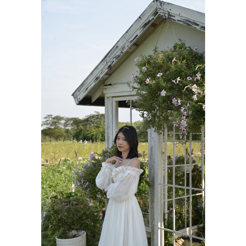 Váy tơ trắng 3 tầng tiểu thư chạy chun có dây trang trí