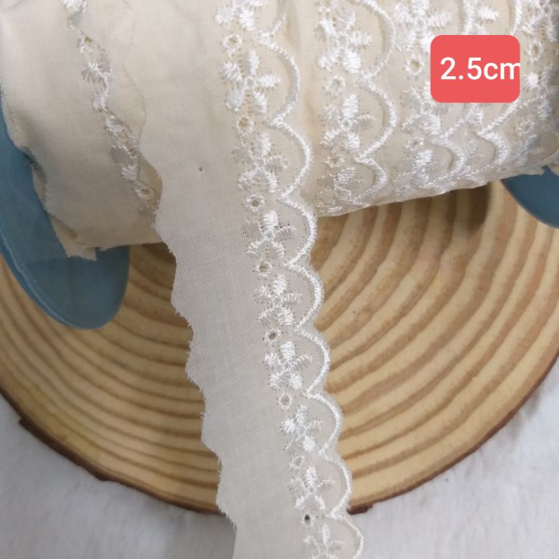 Ren thô boi , màu kem  và màu kem đậm , size 1.7cm đến 5 cm .