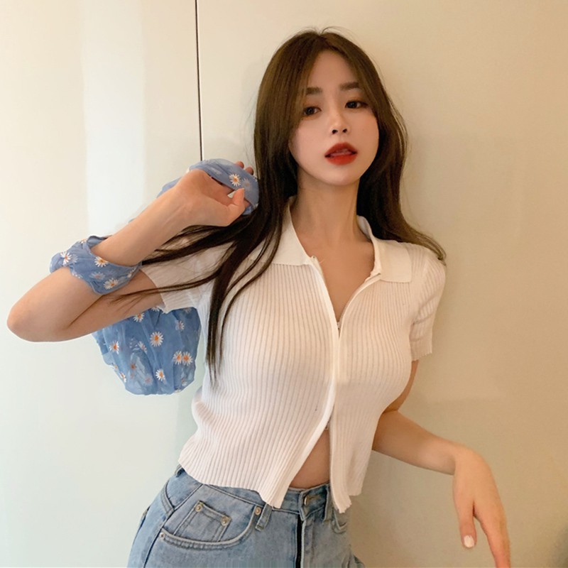 Áo croptop polo nữ ôm body Ulzzang 2 màu trắng đen chất thun gân - CUTEZOO