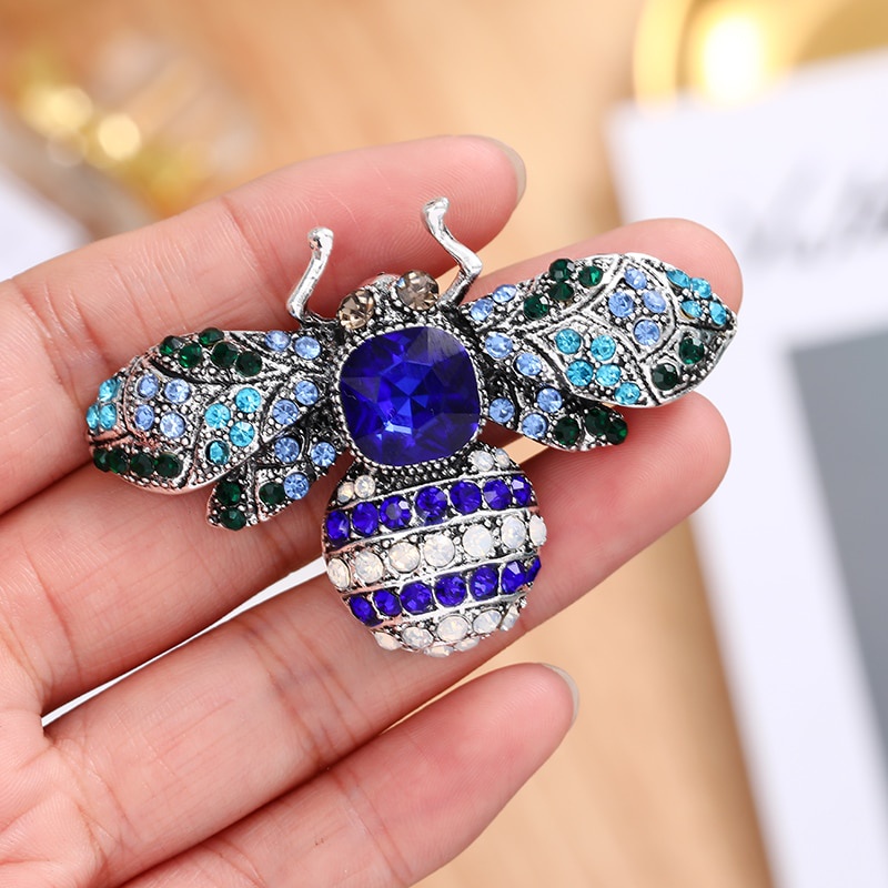 Ghim cài áo kiểu côn trùng đính đá thời trang