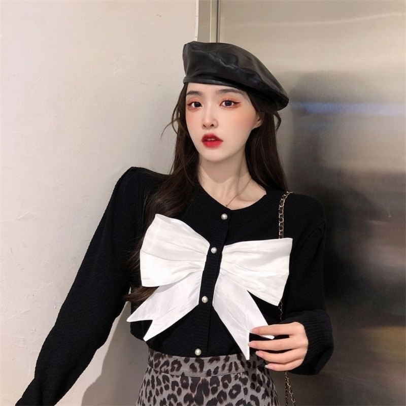 Áo Kiểu Tay Phồng Cổ Tròn Đính Hạt Thời Trang Mùa Thu 2022 Sang Trọng Cho Nữ