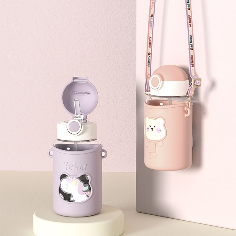 Bình Nước POR045 600ML Cho Bé Kèm Dây Đeo Cao Cấp, Bình Sữa Dán Sticker Xinh Xắn