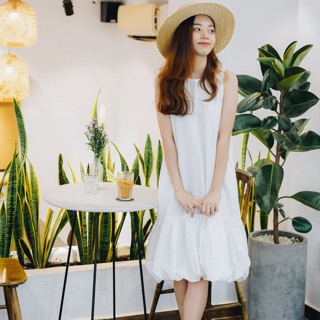 Váy trắng thiết kế