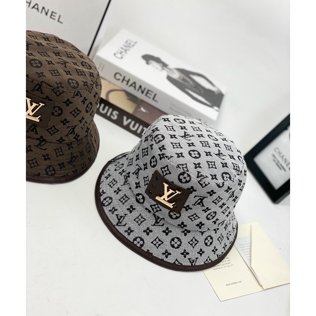 NÓN BUCKET LV TAG DA LOGO VÀNG VIỀN DA - TXGS N316