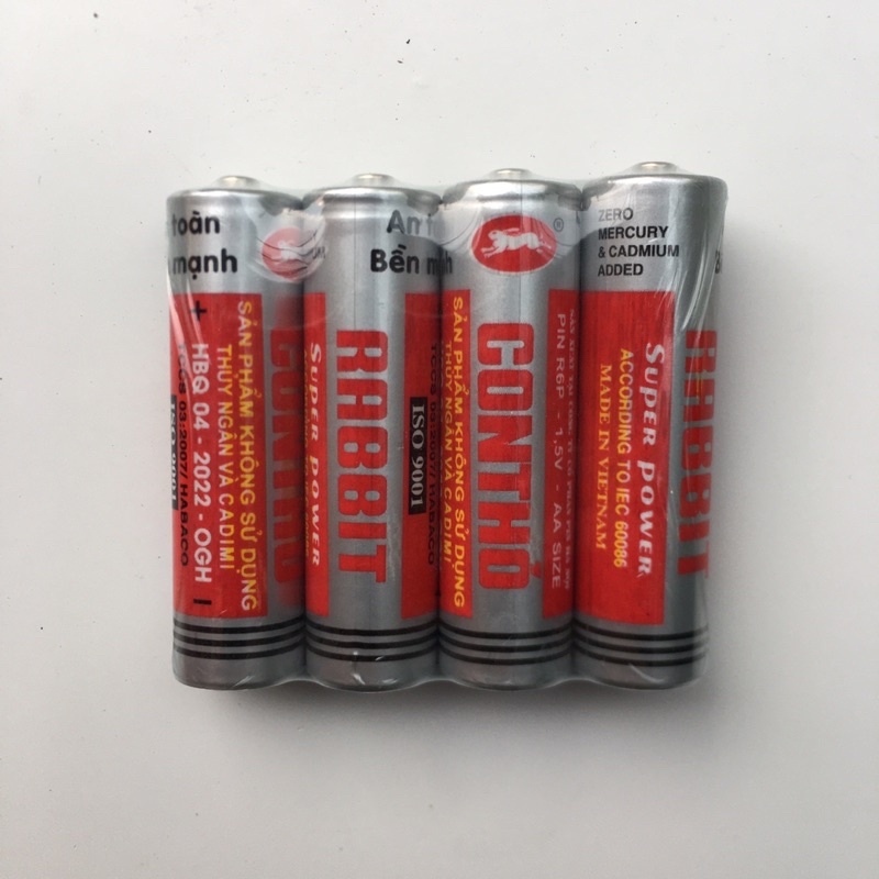 Pin con thỏ chính hãng vỉ 4 viên