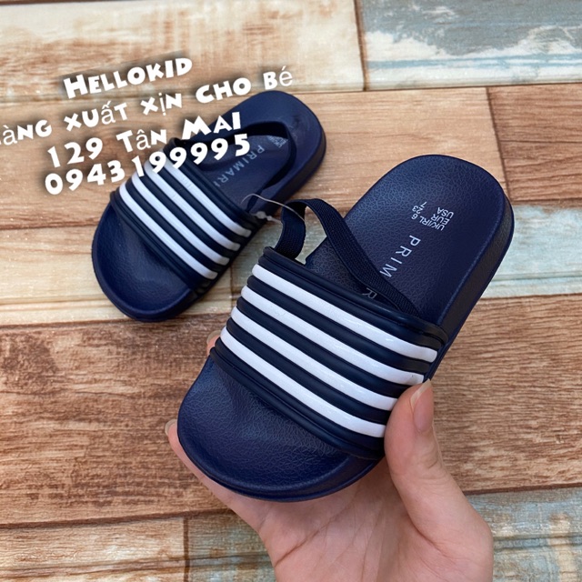 Dép kẻ ngang nhẹ