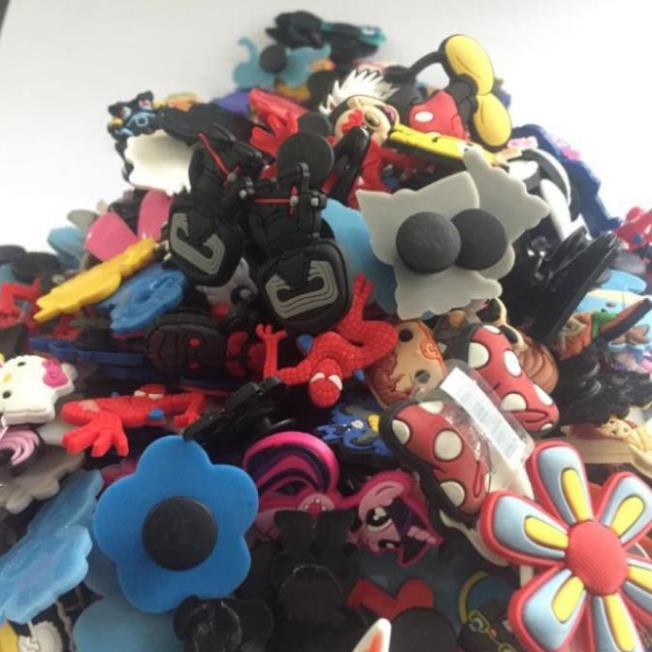 1k1k 1K Jibbit, Stick gắn dép crocs hoạt hình nhiều mẫu