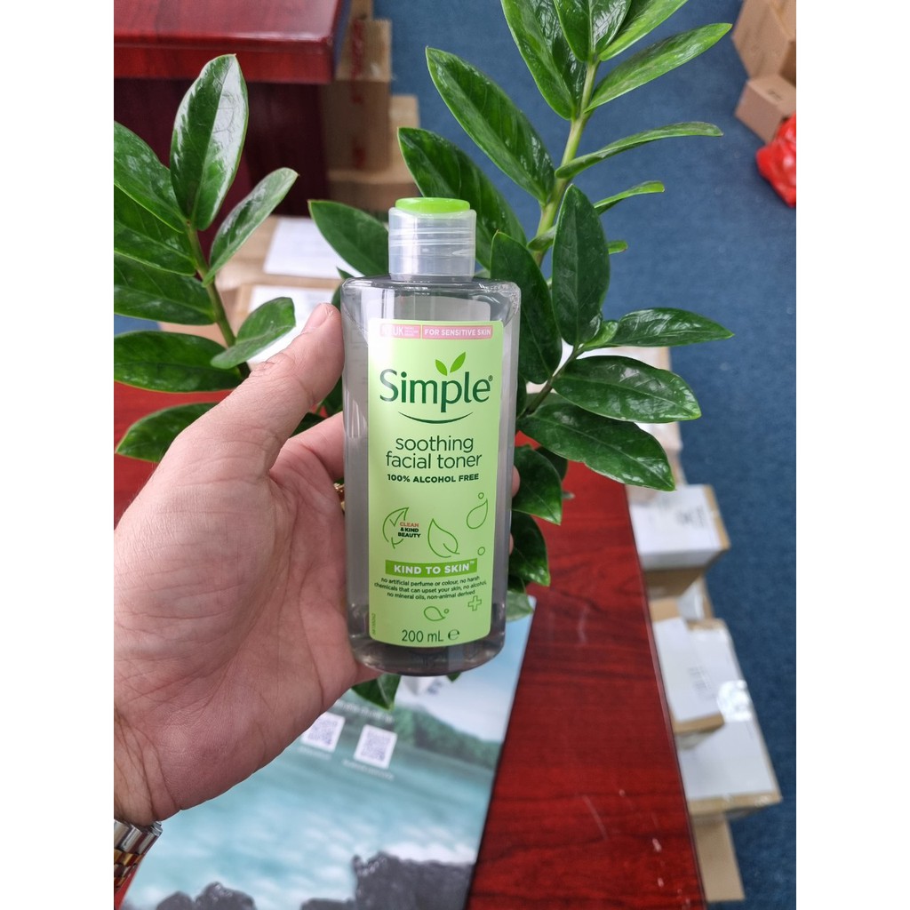 Nước Hoa Hồng Soothing Facial Toner Simple cân bằng ẩm cho da 200ml | BigBuy360 - bigbuy360.vn