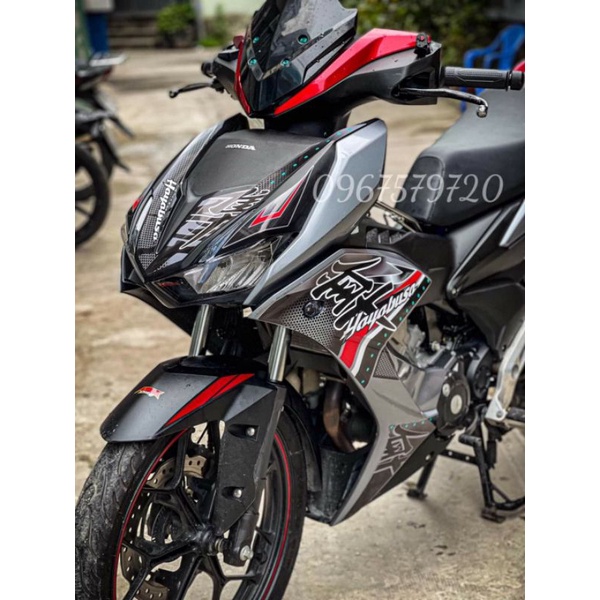 Tem rời Winner X Hayabusa bạc xám đen phối đỏ