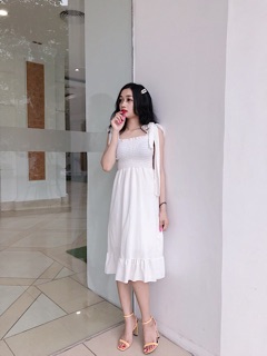 Váy 2 dây trắng