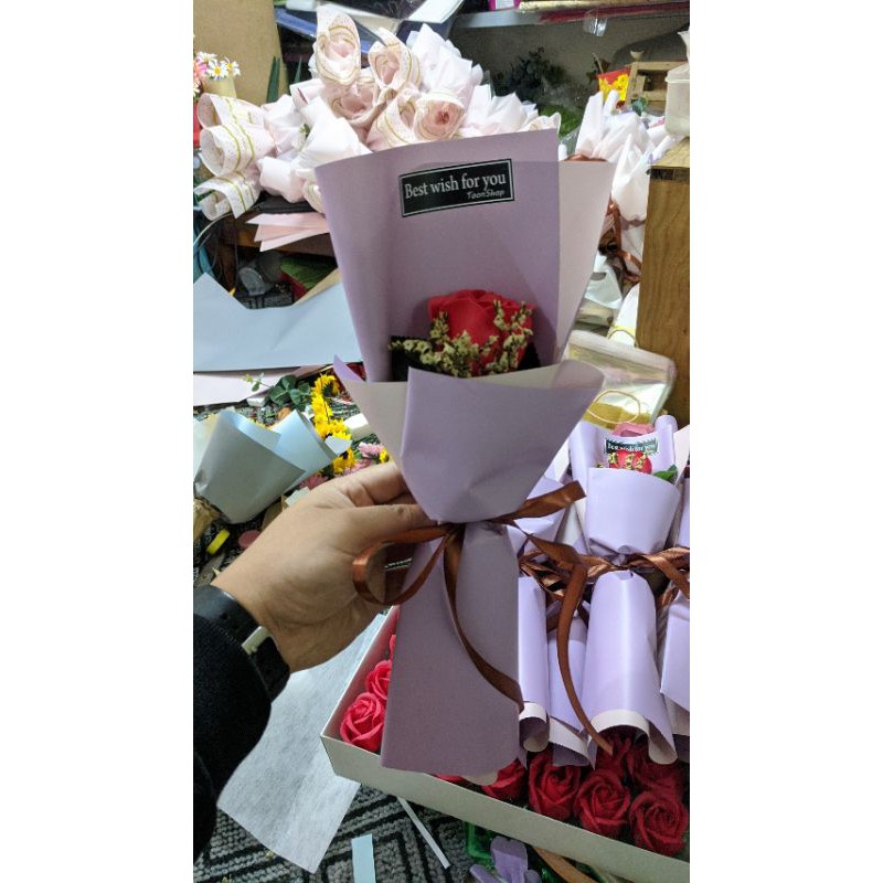 Bó hoa sáp đơn kèm hoa sao khô Y HÌNH