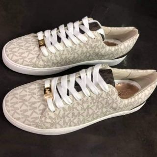 MK xuất Auth